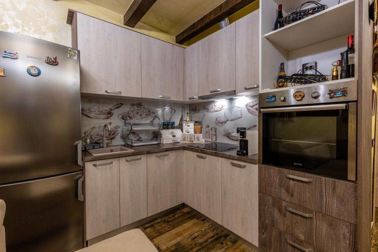 Luxury House Lotos Appartement Golubovci Buitenkant foto