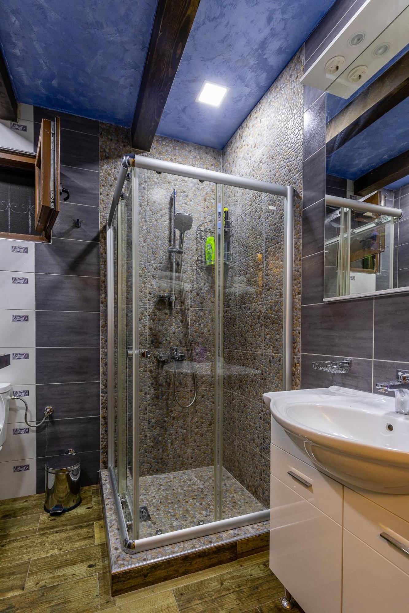Luxury House Lotos Appartement Golubovci Buitenkant foto